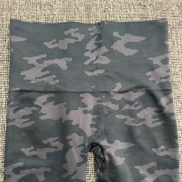 Spanx Camo Leggings - Picture 2 of 5